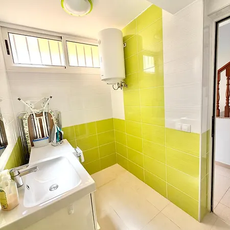 아파트 Sunny Terrace Duplex 2 Bedrooms