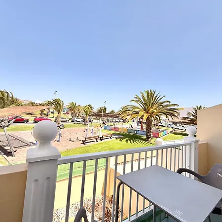 아파트 Sunny Terrace Duplex 2 Bedrooms *