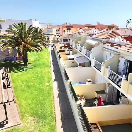 Sunny Terrace Duplex 2 Bedrooms *