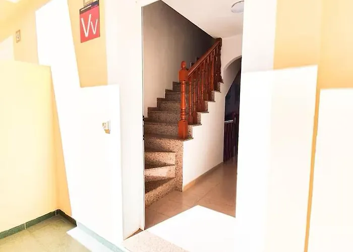 公寓 Spacious Sunny Terrace Duplex House 2 Bedrooms *